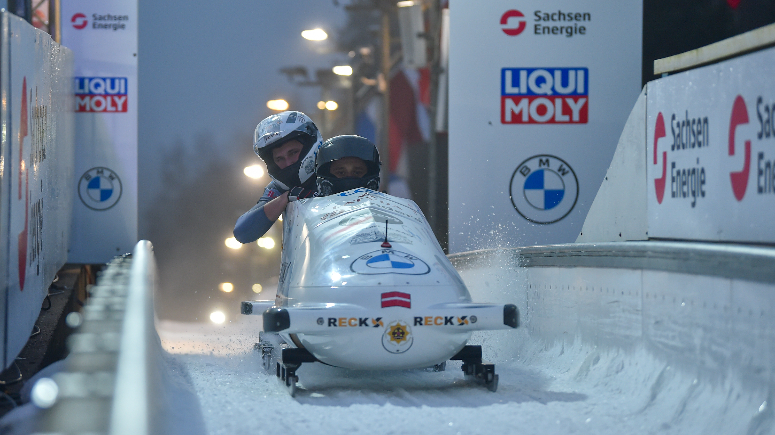 Latvijas bobslejisti sezonu sāks Eiropas kausa izcīņā