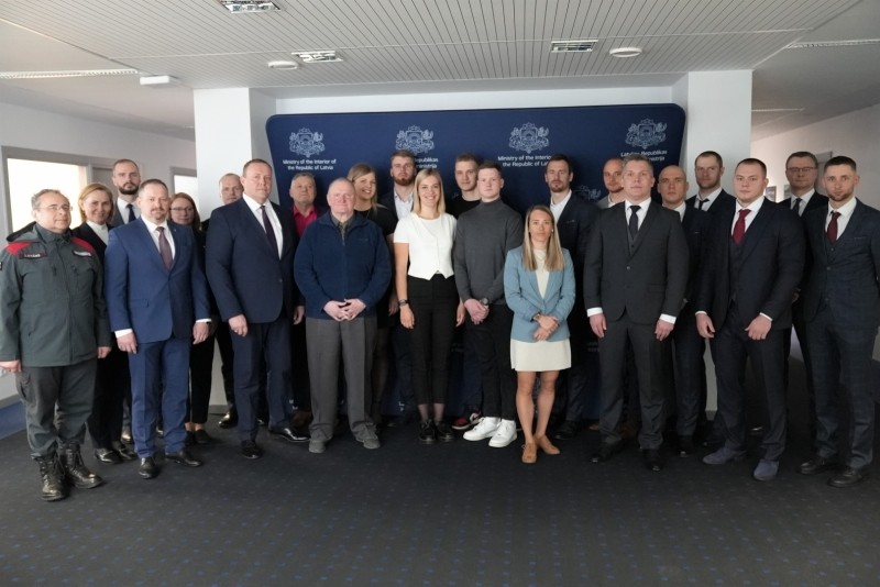R.Kozlovskis apbalvo Iekšlietu ministrijas veselības un sporta centra profesionālos sportistus par sasniegumiem