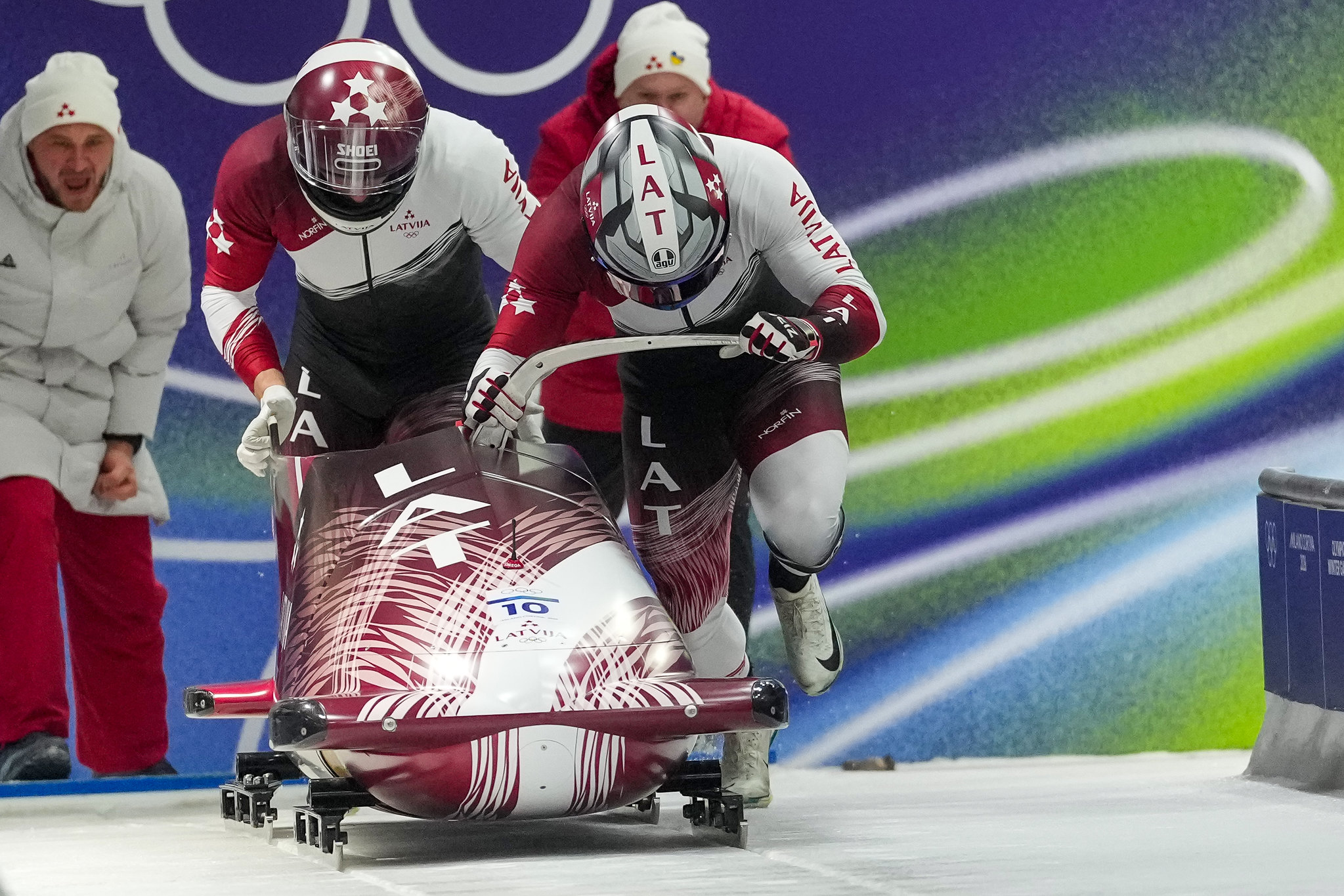 Kalenda / Miknis izcīna astoto vietu olimpisko spēļu divnieku sacensībās